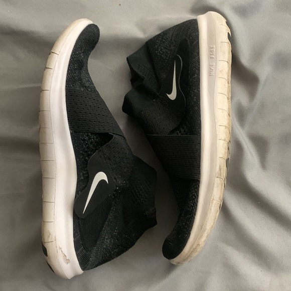 Nike Women’s Free Run Motion Flyknit - Picture 3 of 5